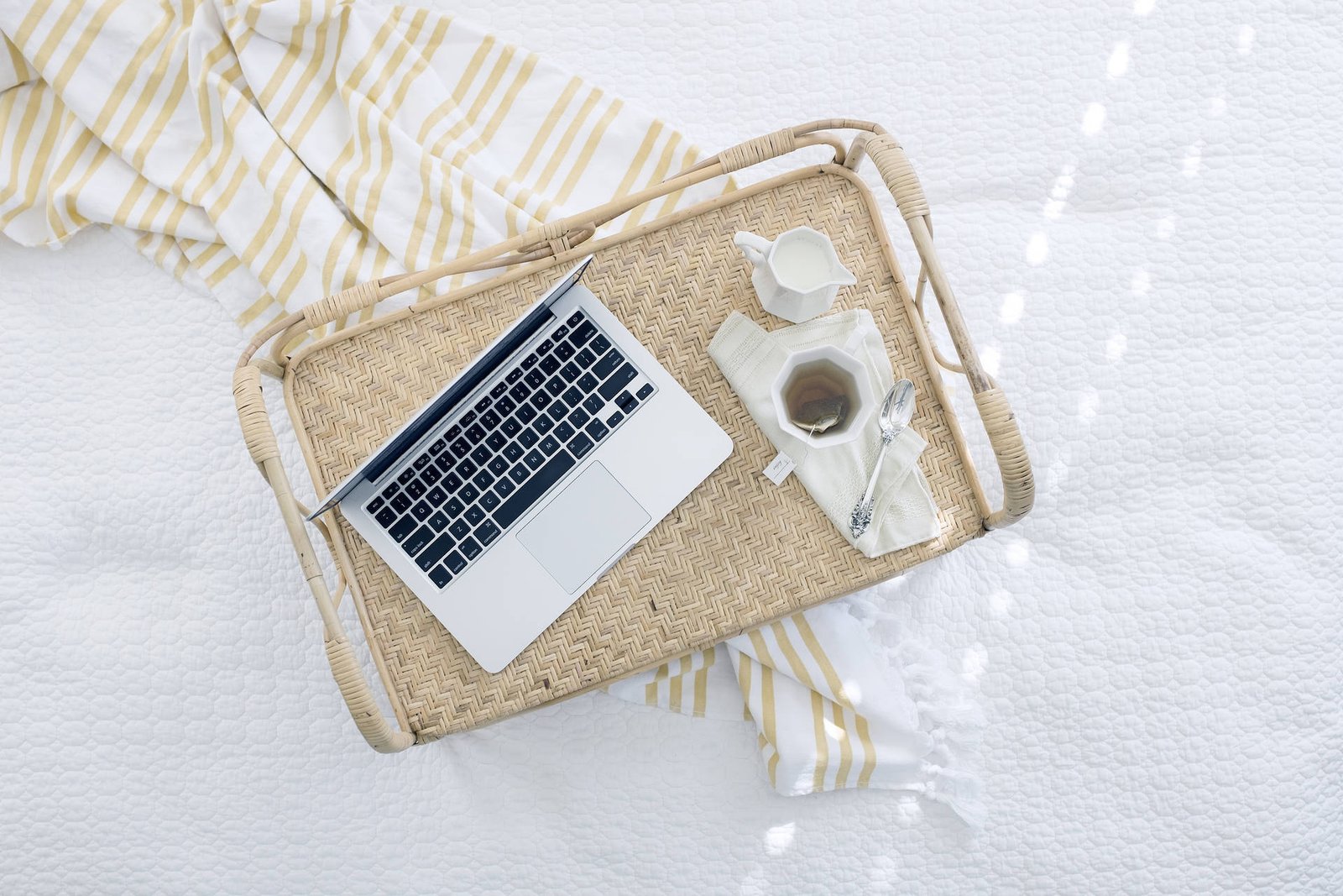 Summer-ize Your Home Decor With These Simple Steps